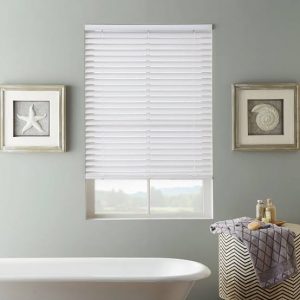 How to choose the right blinds for your bathroom?
